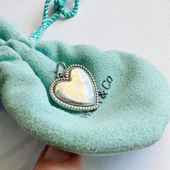 Tiffany & Co. RARE Beaded Border Heart Sterling Silver Pendant - Picture 2 of 5